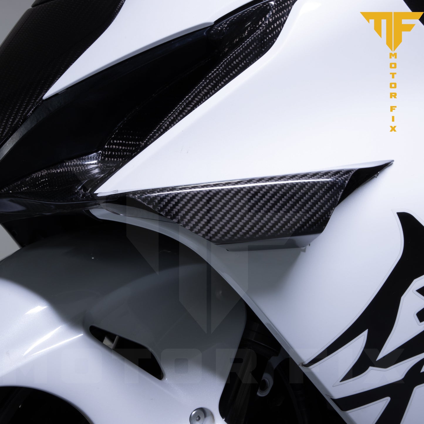 SUZUKI HAYABUSA 2022+ Light Weight Carbon Fiber wings Motorfix