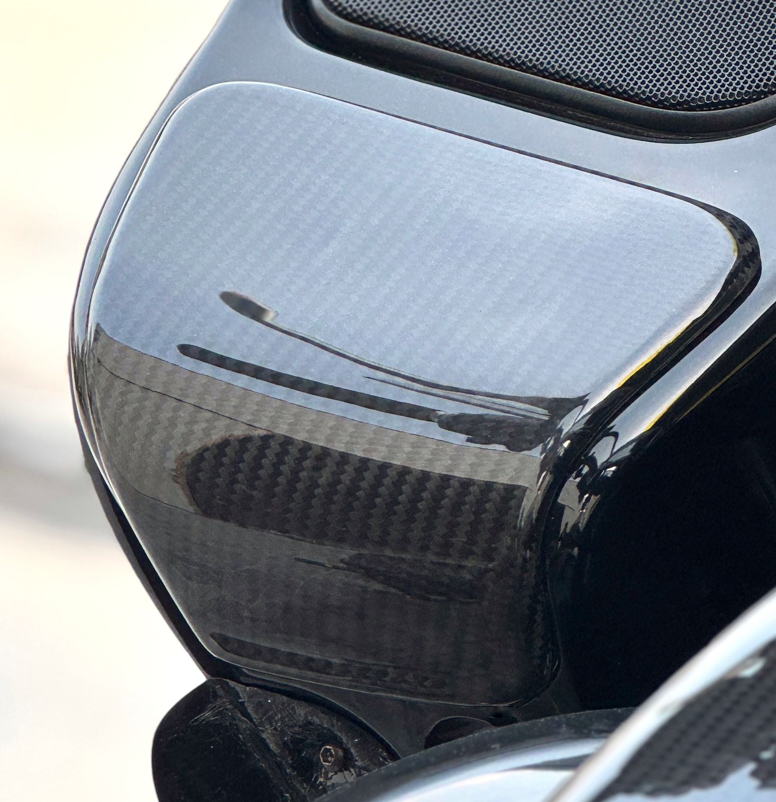 MotorFix Road Glide Carbon Fiber glove lids